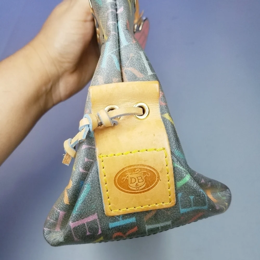 🌸 Dooney‎ & Bourke | Signature Letters Hand